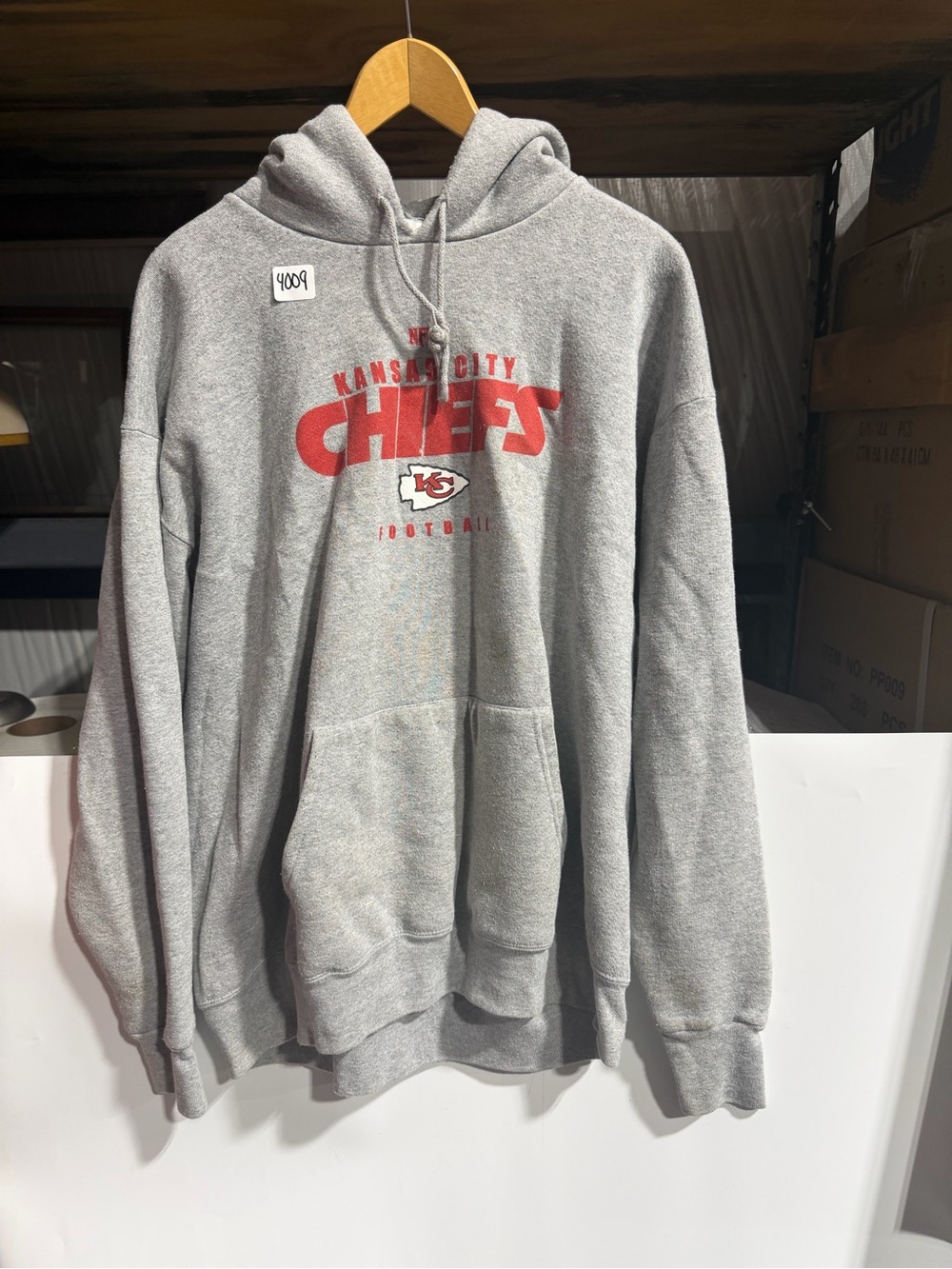 #4009-Kansas City Chiefs Gray Pullover Hoodie with Red Logo